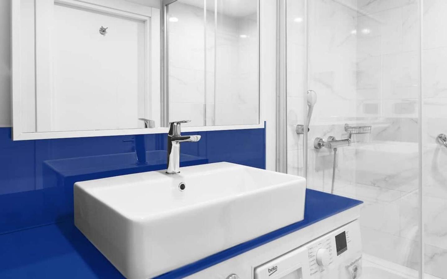ホテル Orbi City バトゥーミ エクステリア 写真