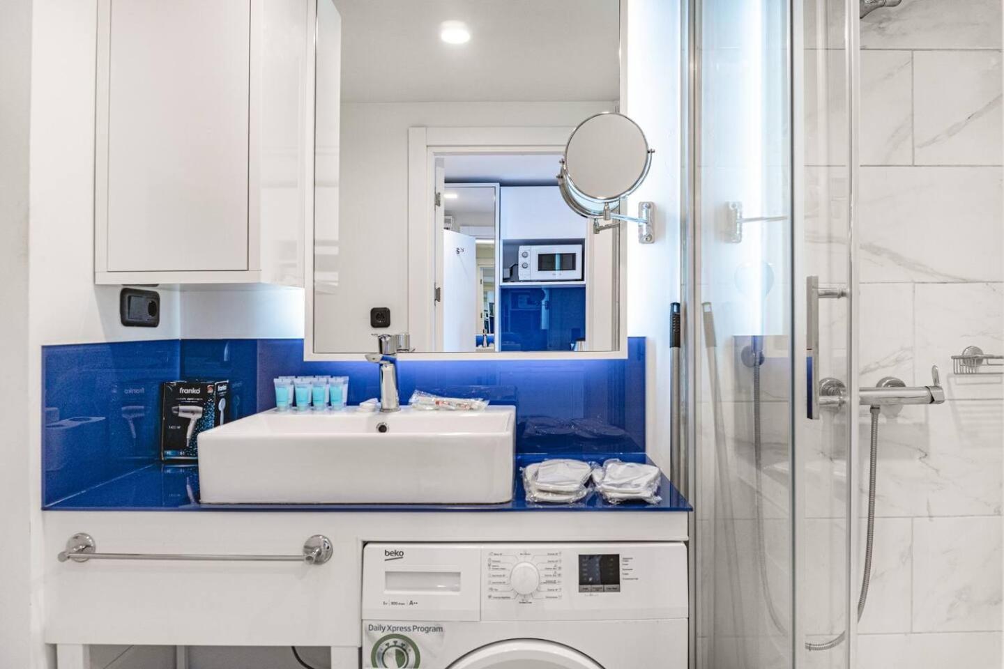 ホテル Orbi City バトゥーミ エクステリア 写真